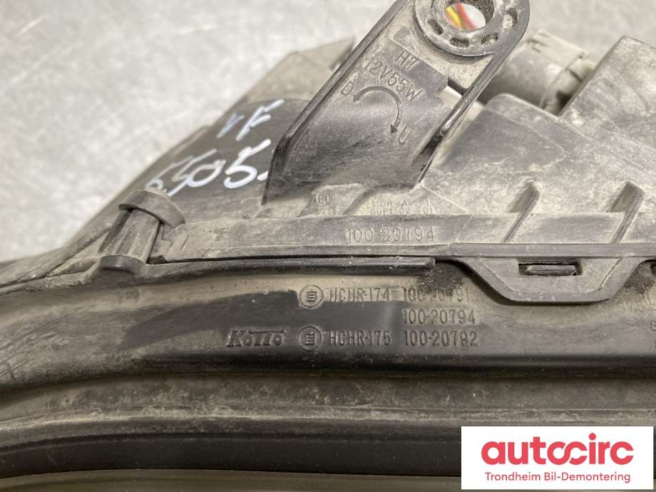 Frontlykt venstre halogen til Subaru Legacy 2003-2007 (Type IV, Fase 1)  (84001AG091|)