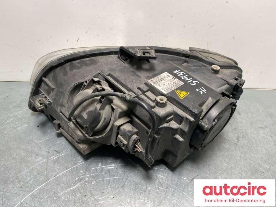 Frontlykt høyre xenon til Audi A4 2004-2008 (Type III) (B7) (B7) (8E0941030BM|)
