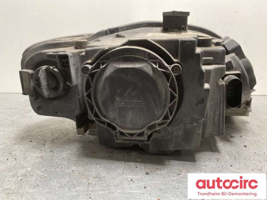 Frontlykt venstre xenon til Audi A4 2004-2008 (Type III) (B7) (B7) (8E0941029BM|)
