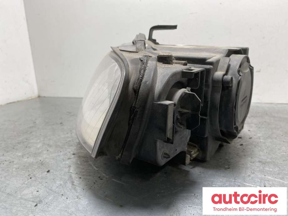 Frontlykt venstre xenon til Audi A4 2004-2008 (Type III) (B7) (B7) (8E0941029BM|)