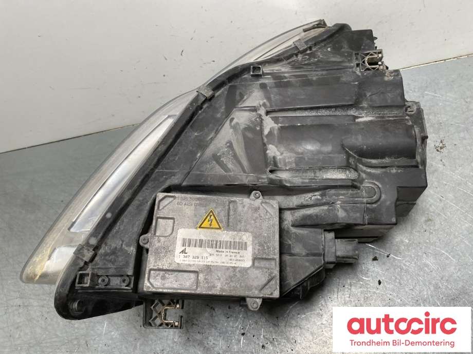 Frontlykt venstre xenon til Audi A4 2004-2008 (Type III) (B7) (B7) (8E0941029BM|)