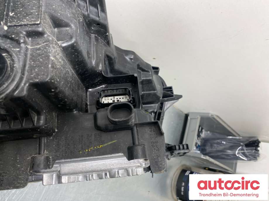 Frontlykt venstre full-LED til Ford Mustang Mach-e 2020-->>  (LJ8B-13035-EG|2640554|)