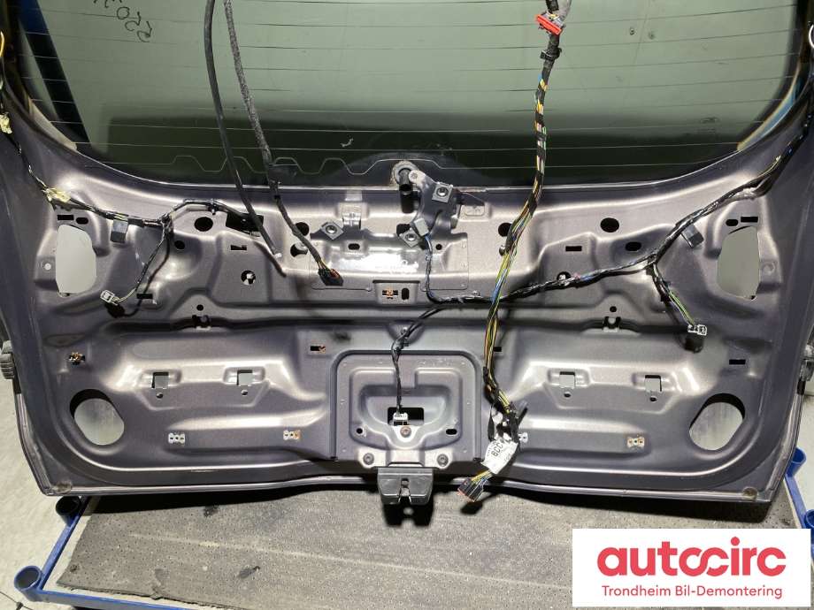 Bakluke stasjonsvogn til Ford Focus 2011-2014 (Type III, Fase 1)  (1834446|PBM51-N40410-AC|)
