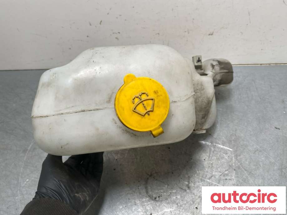Spylertank foran til Nissan Patrol 1998-2004 (Fase 1) (Y61) (Y61) (28910VB200|)
