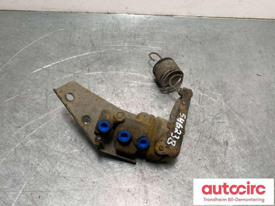 Bremsekraft-regulator bak til Nissan Patrol 1998-2004 (Fase 1) (Y61) (Y61) (46400VC100|)