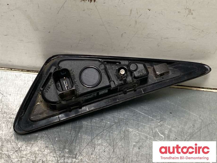 Kamera til Tesla Model Y 2021-2024 (Type I)  (VENSTRE|1495864-20-D|1495864-20-E|1495864-20-F|1495864-20-G|)