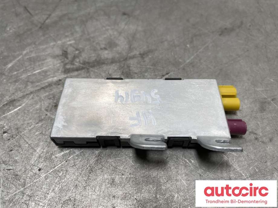 Antenne forsterker til Porsche 911 2012-2019 (991) (991) (9P1035225|)