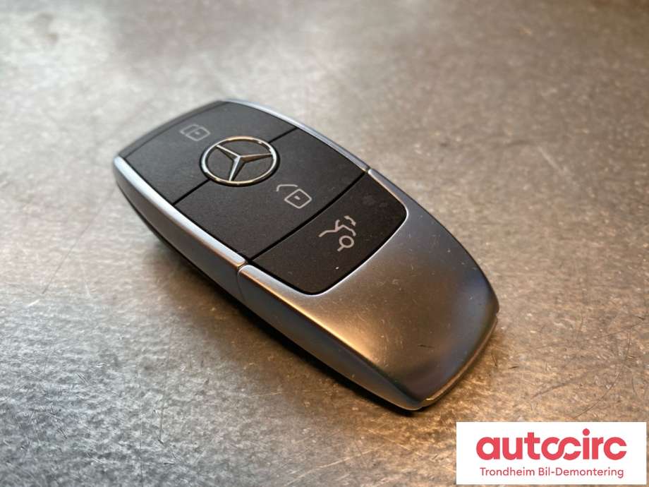 Nøkkel til Mercedes EQC, 2019-->>  (A 205 905 34 16)