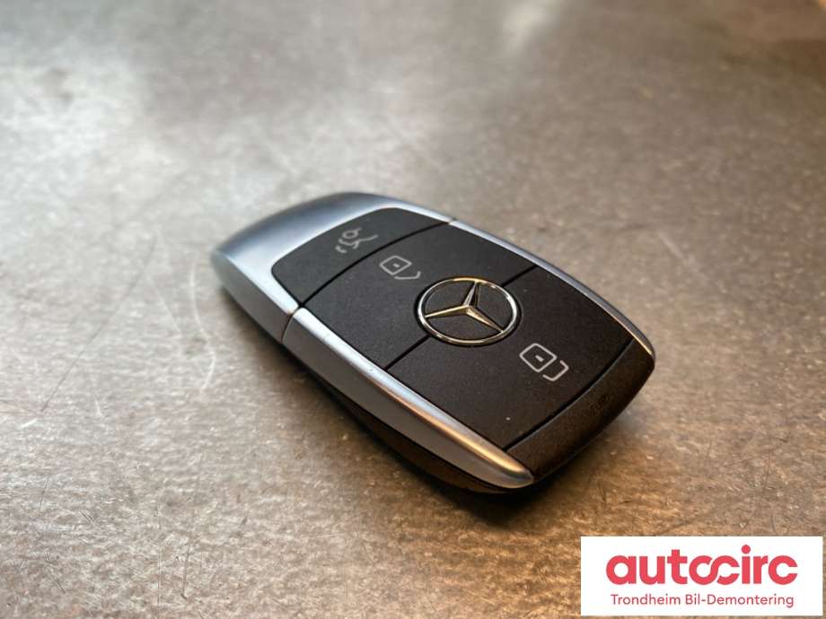 Nøkkel til Mercedes EQC 2019-->>  (A 205 905 34 16|A 205 905 36 16|)