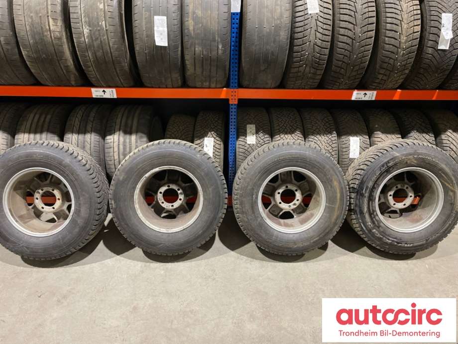Hjulsett aluminium vinter til Nissan Patrol 1998-2004 (Fase 1) (Y61) (Y61) (16 TOMMER|265/70R16 112T|PROD: 2921|6-7 MM)