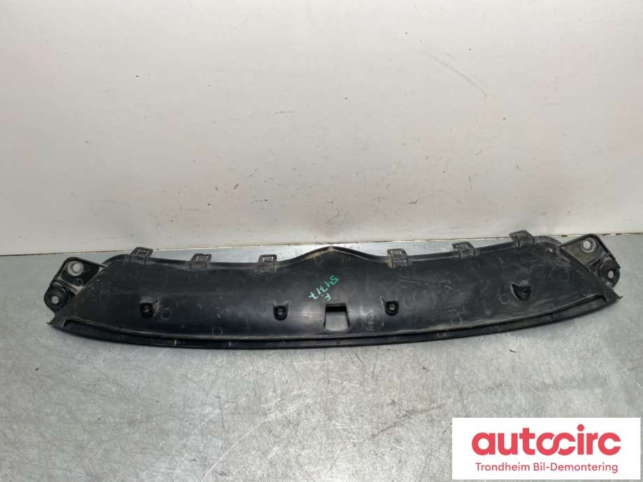 Grill midt til Tesla Model X 2016-->> (1047021-00-E|)