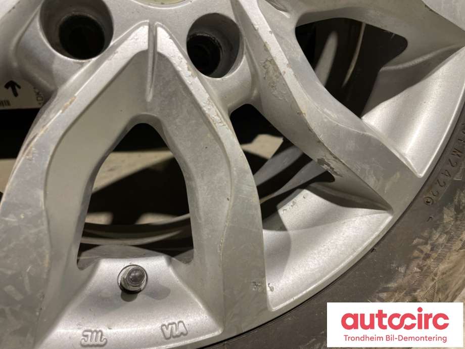 Hjulsett aluminium vinter til Suzuki SX4 S-CROSS 2013-->> (Type II)  (16 TOMMER|215/60R16 95S|PROD: 2422|4-5 MM)
