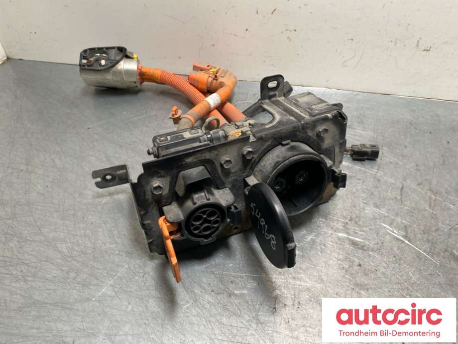Batterilader inntak/luke til Kia Soul, 2014-2019 (Type II)  (91886-E4500)