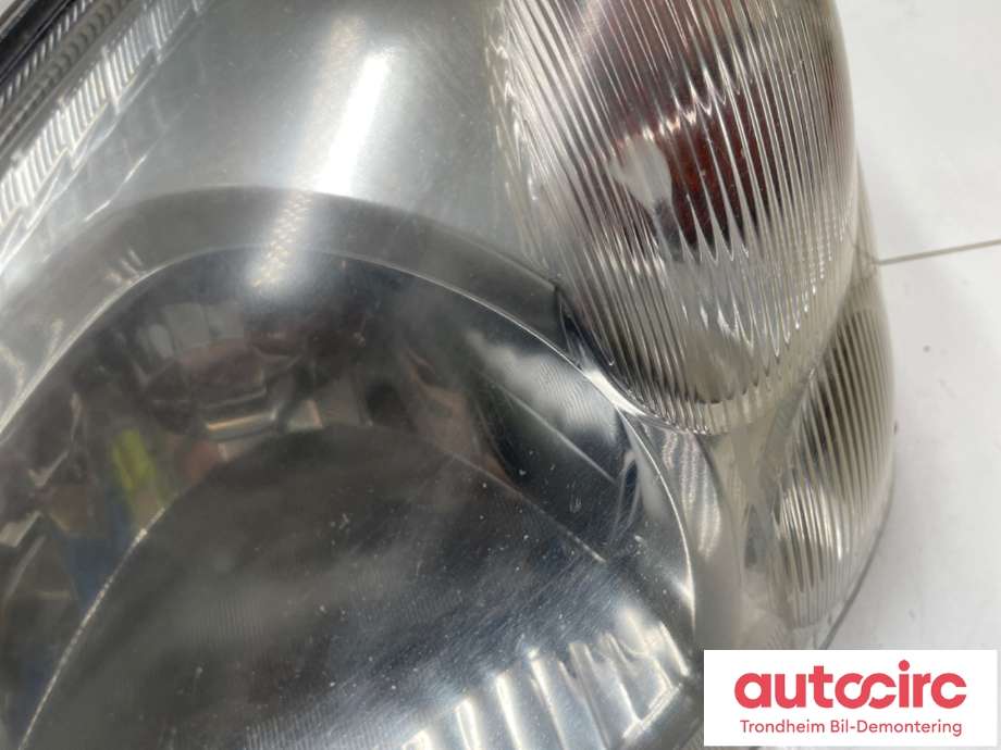 Frontlykt venstre halogen til Suzuki Liana 2004-2010 (Fase 2) (3532054G20|)