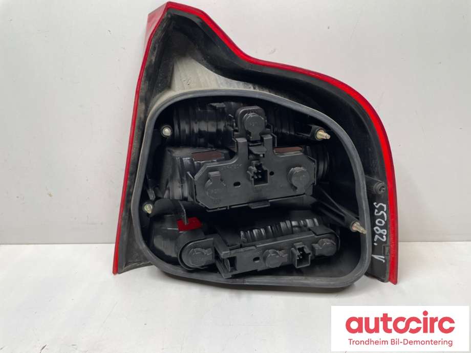 Baklykt venstre til Volvo S80 1998-2006 (Type I)  (REDUSERT PRIS!|8643511|)