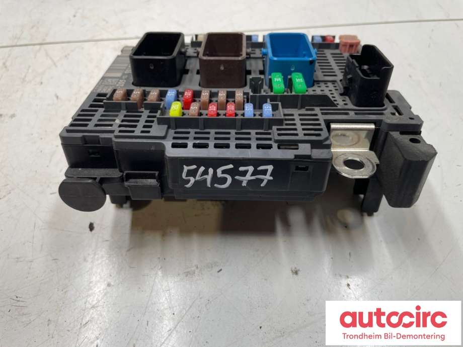Sikringsboks motorrom til Peugeot 308 2013-2021 (Type II)  (9810296380|)