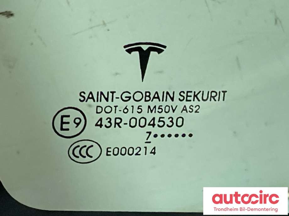 Siderute høyre foran til Tesla Model X 2016-->>  (1043896-00-K|)