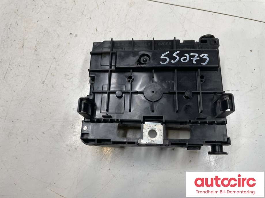 Sikringsboks motorrom til Peugeot 307 2005-2008 (Fase 2)  (9659741880|6500 CK|)