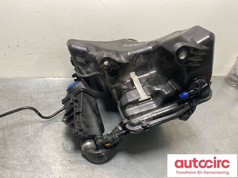 AdBlue tank til VW Caddy 2015-2020 (Type III, Fase 3)  (2K5 131 877 C|)