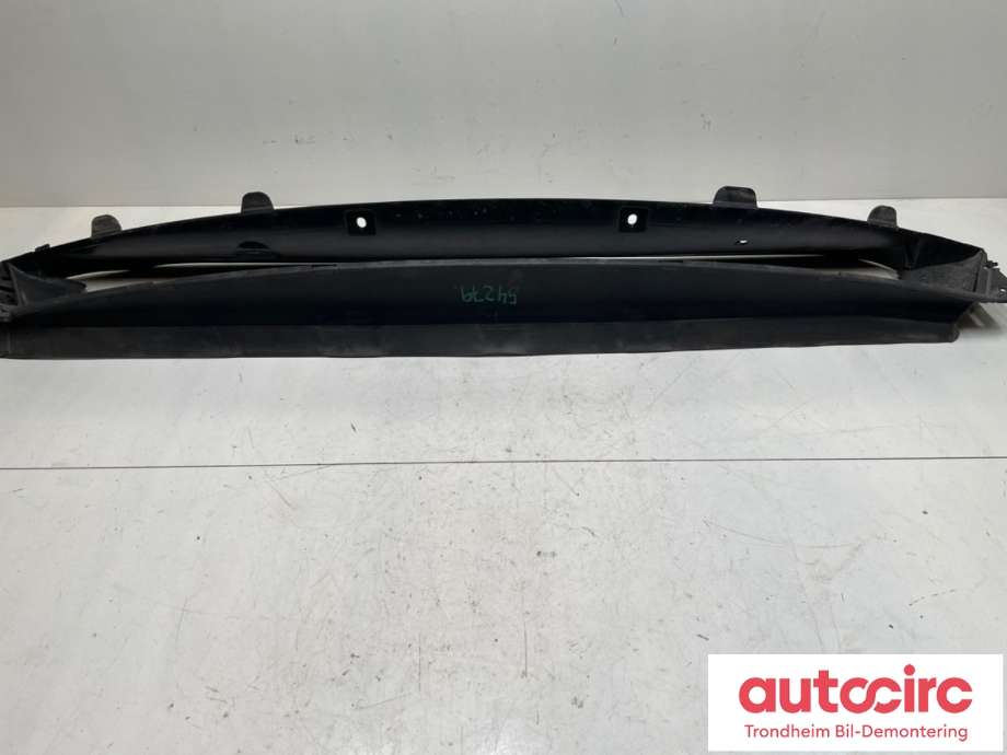 Grill midt til Tesla Model S 2016-2021 (Fase 2) (1057847-00-E|)