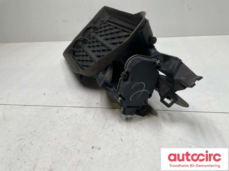 Grill høyre til Tesla Model S 2016-2021 (Fase 2)  (1058007-00-I|)
