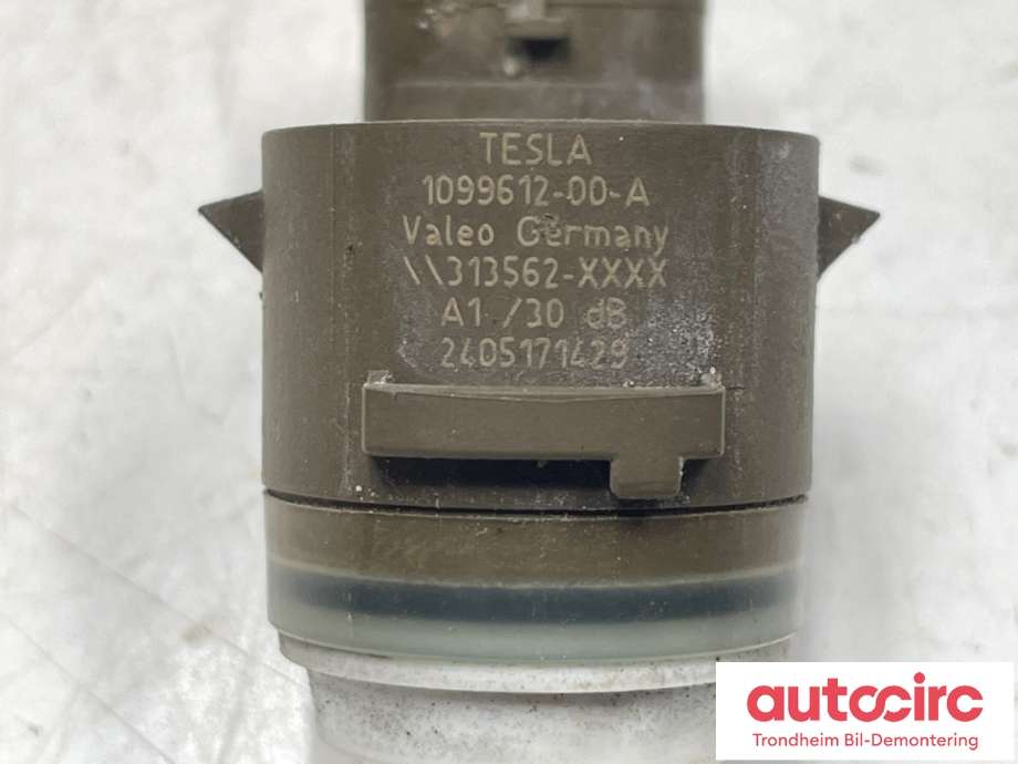 Parkeringssensor foran til Tesla Model S 2016-2021 (Fase 2) (1099612-00-D|1099612-00-A|)