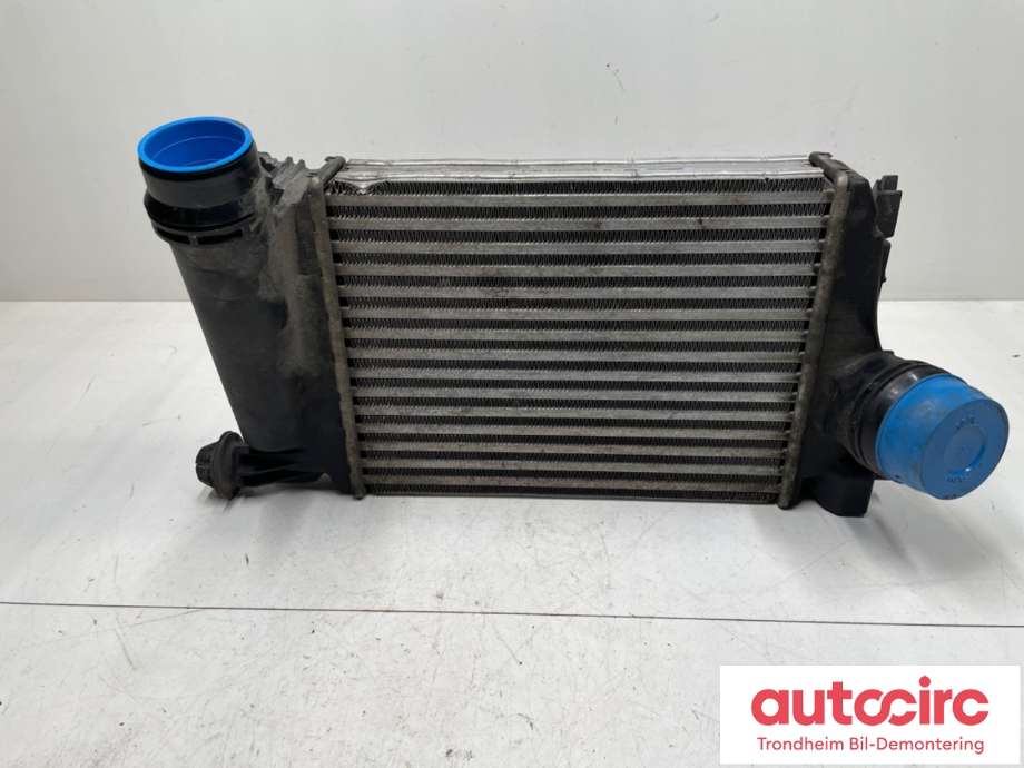 Intercooler til Nissan Qashqai, 2014-2021 (Type II)  (VALEO|144614EJ0A)