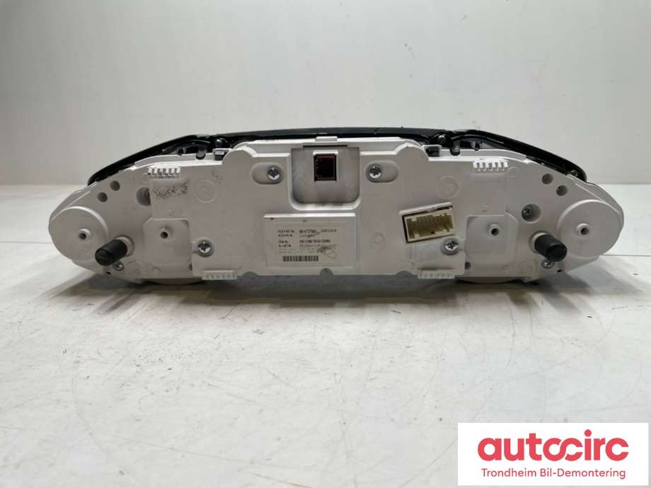 Instrumentpanel til Peugeot 308 2013-2021 (Type II) (9814737880|16 141 747 80|)