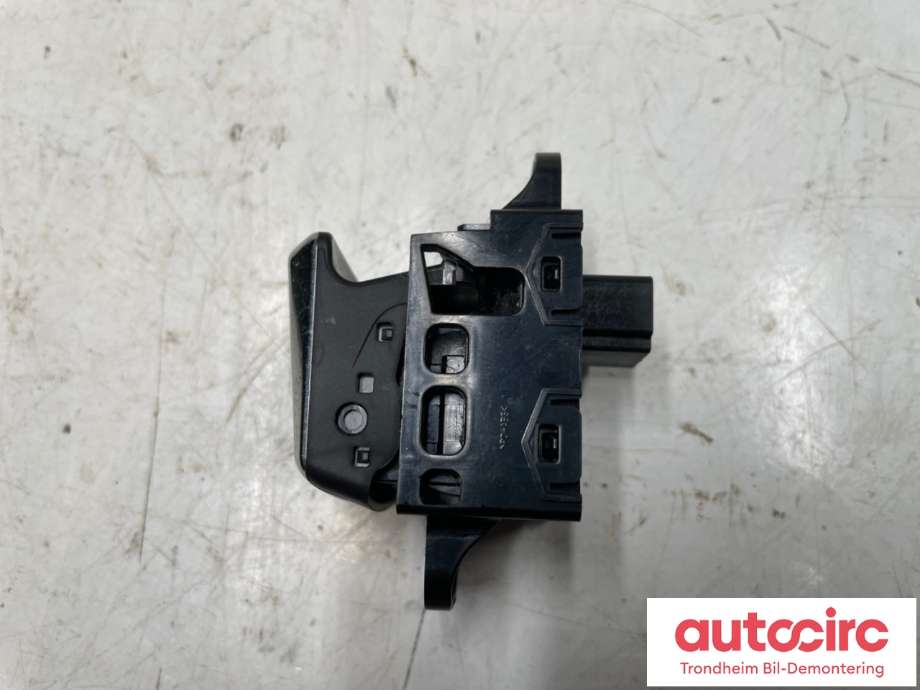 Bryter elektrisk håndbrekk/parkbrems til Nissan Qashqai 2014-2021 (Type II)  (25175-4BA0A|)