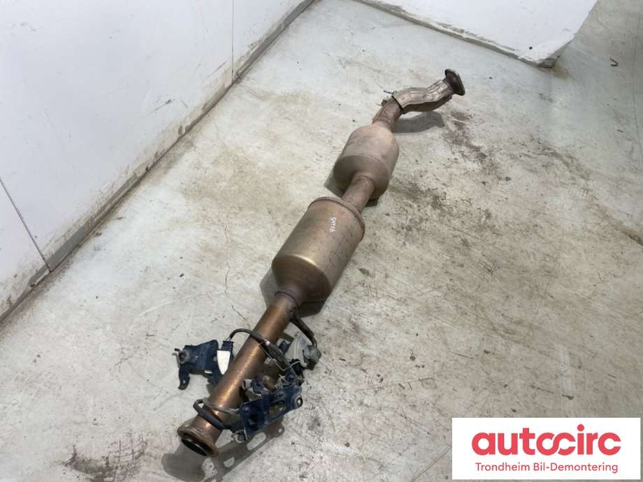 Katalysator til Toyota Hilux 2020-->>  (174100E050|)