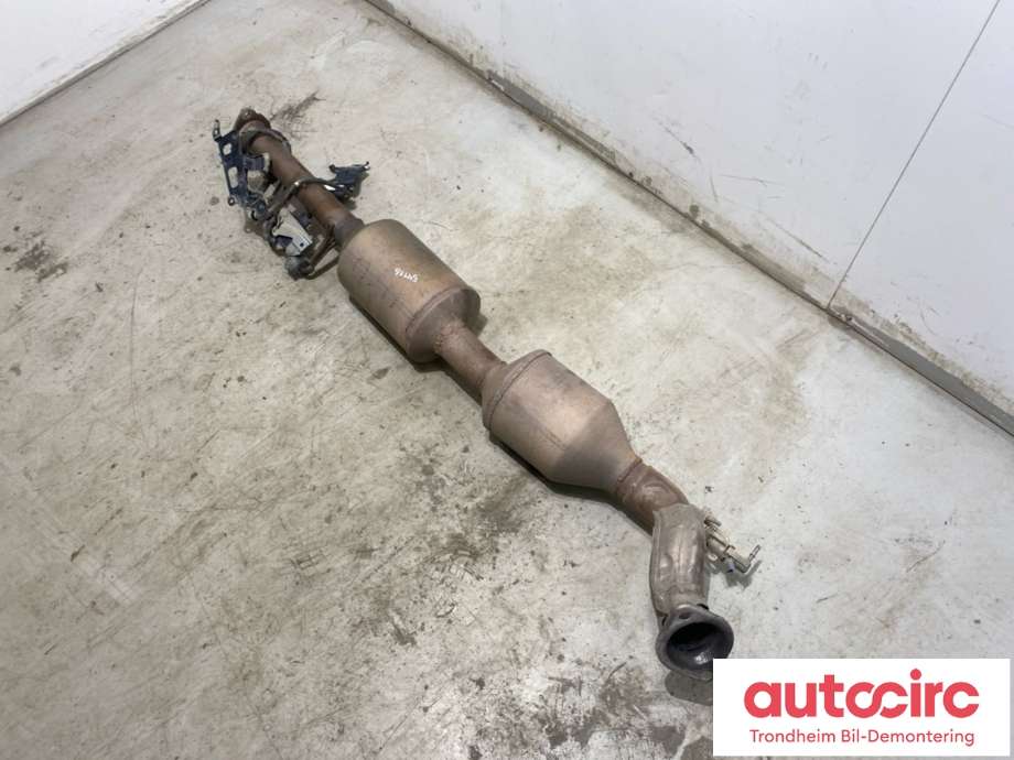 Katalysator til Toyota Hilux 2020-->>  (174100E050|)