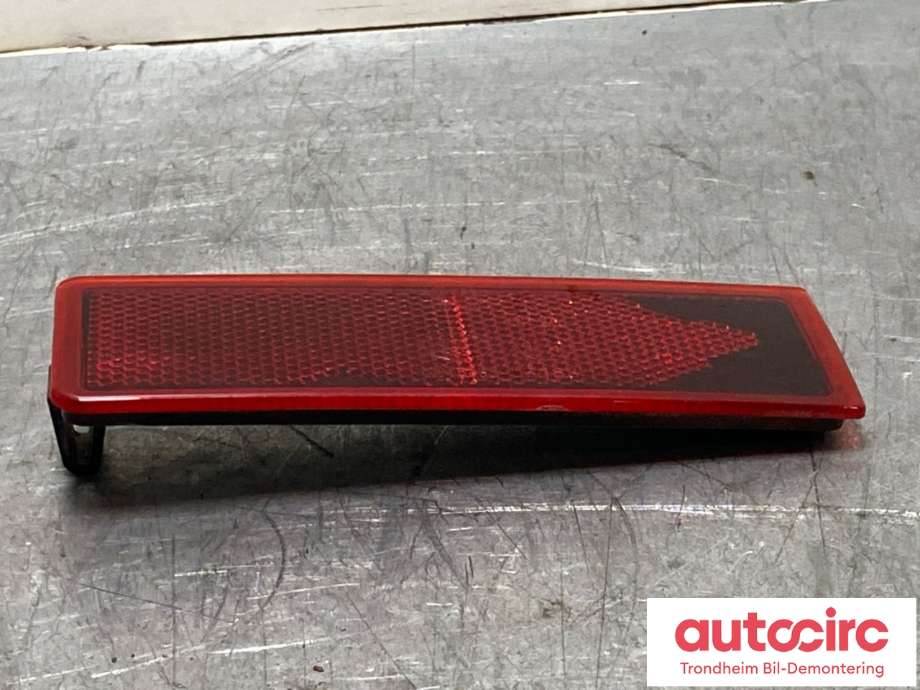 Refleksplate til Maxus EV80 2019-->> (NO PART ID|)