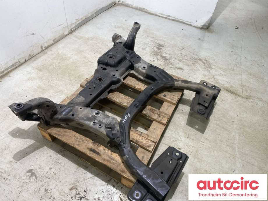 Travers foran hoved til Mercedes B-Klasse, electric drive 2014-2018 (W242) (W242) (A 246 620 12 00|)