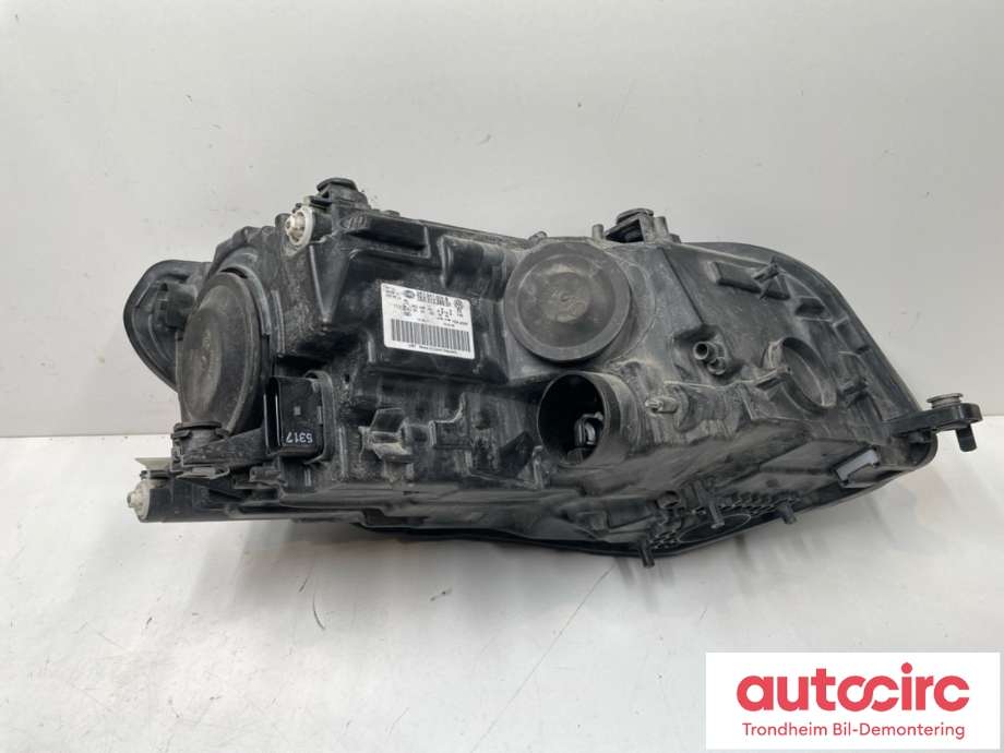 Frontlykt venstre halogen til VW Caddy 2015-2020 (Type III, Fase 3)  (2K1941005B|)