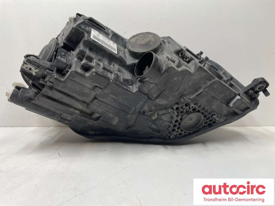 Frontlykt venstre halogen til VW Caddy 2015-2020 (Type III, Fase 3)  (2K1941005B|)