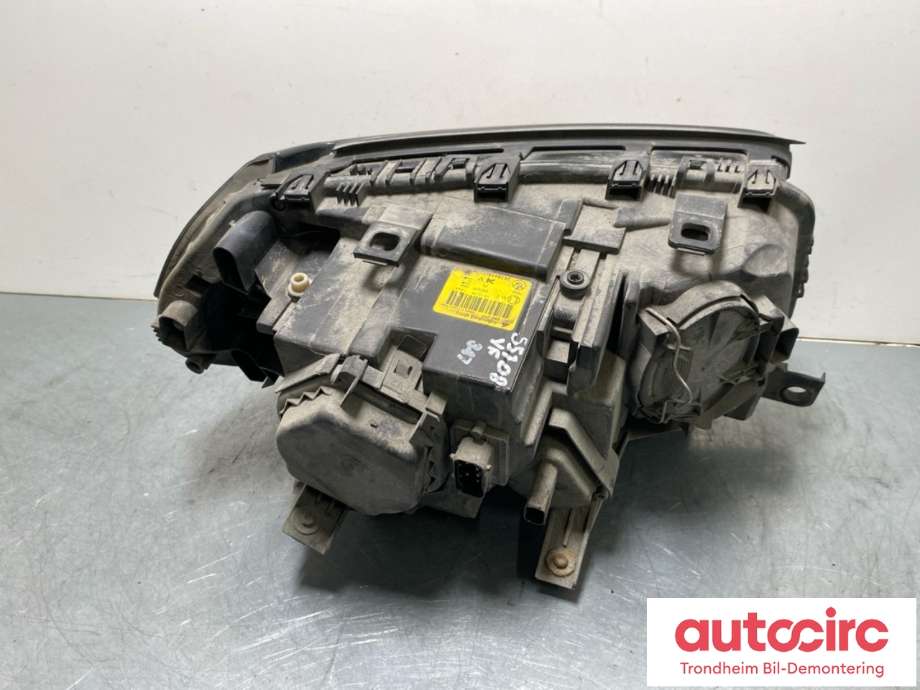 Frontlykt venstre xenon til BMW X3 2003-2006 (Fase 1) (E83) (E83) (63 12 3 418 381|)