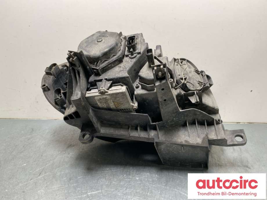 Frontlykt venstre xenon til BMW X3 2003-2006 (Fase 1) (E83) (E83) (63 12 3 418 381|)