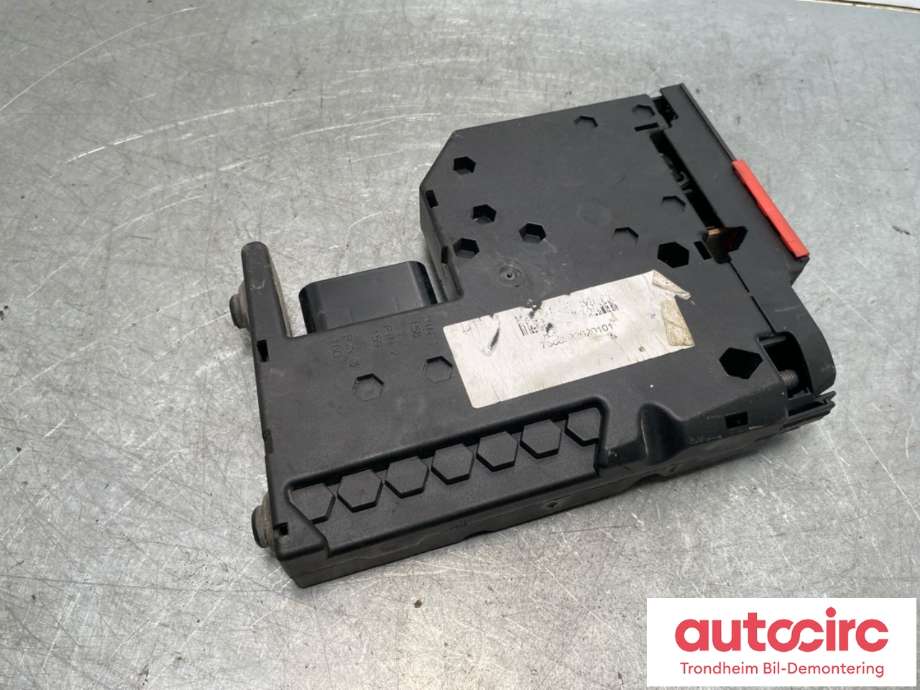 Sikringsboks motorrom til Mercedes E-Klasse 2009-2013 (Fase 1) (W212) (W212) (A 212 540 04 50|A 212 540 62 50|)