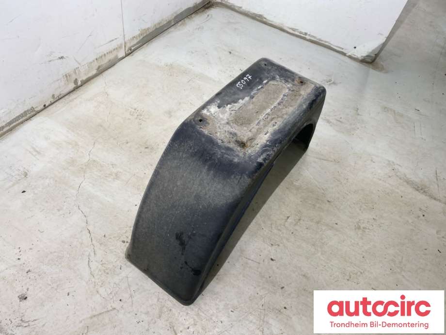 Skjerm locari høyre bak til VW Transporter / Caravelle 2003-2009 (Fase 1) (T5) (T5) (7J0 821 456 B|)