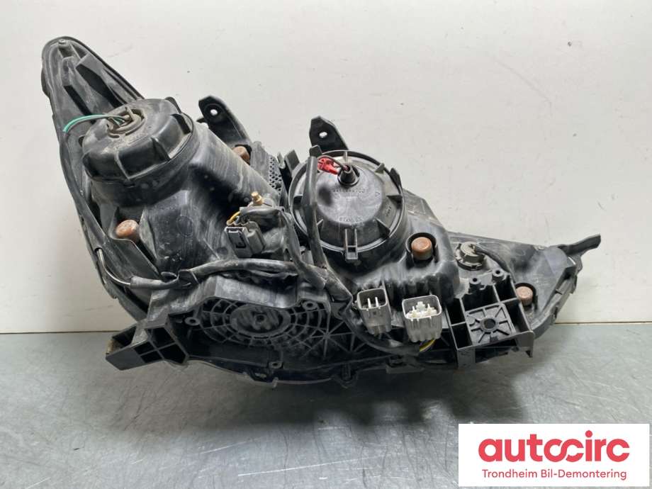 Frontlykt venstre halogen til Mitsubishi ASX 2010-2019 (8301B587|)