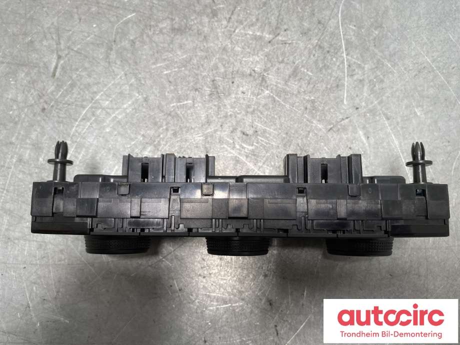 Varmeapparat betjening til VW Tiguan 2016-2020 (Type II, Fase 1)  (5NB907044J|5NB907044R|)