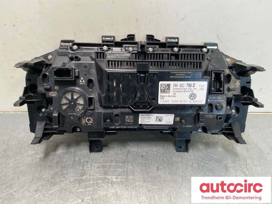 Instrumentpanel til VW Tiguan 2016-2020 (Type II, Fase 1)  (5NA920790D|)