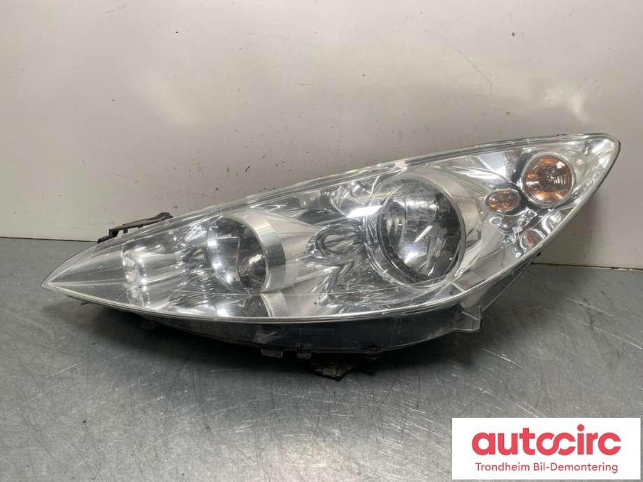 Frontlykt venstre halogen til Peugeot 308, 2007-2011 (Type I, Fase 1)  (6208 F5)