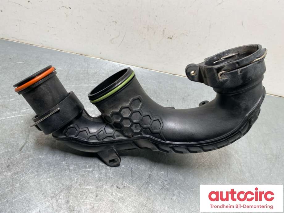 Turbo rør til Volvo XC90 2015-2025 (Type II)  (32222128|)