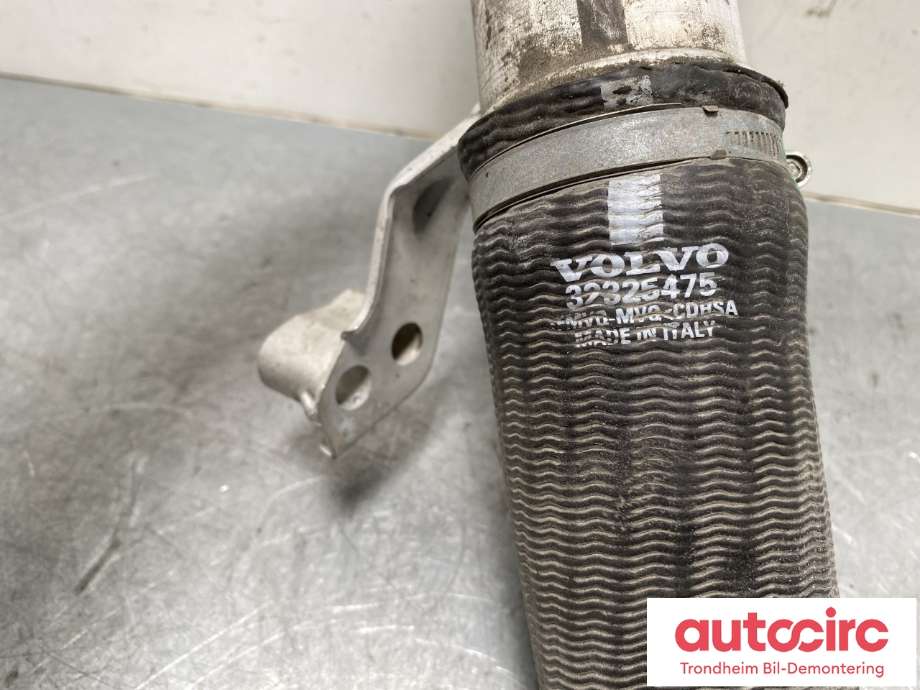 Turbo rør til Volvo XC90 2015-2025 (Type II)  (32325480|)