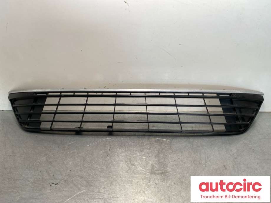 Grill midt til VW Passat, 2015-2019 (Fase 1) (B8) (B8) (3G0 853 677 B)