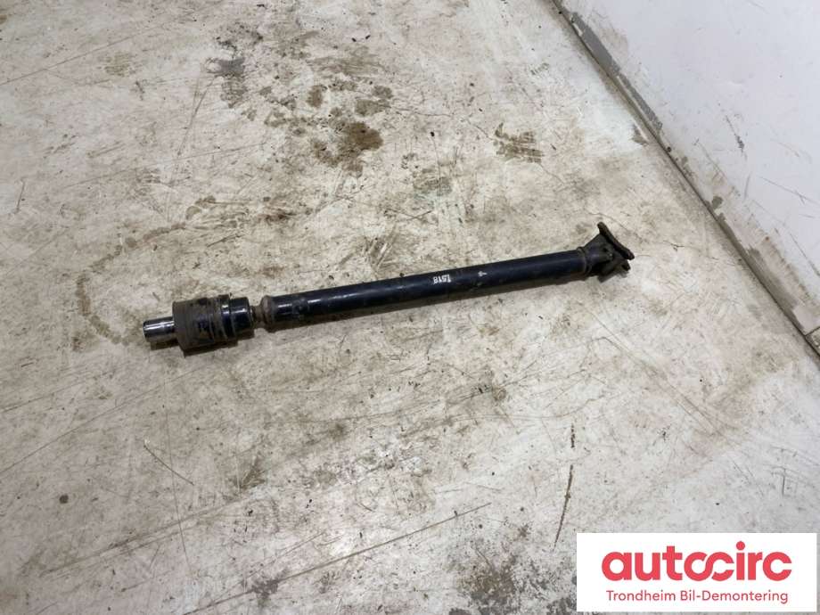Mellomaksel fremre til Mitsubishi Pajero 2000-2006 (Type III) (MR453518|)