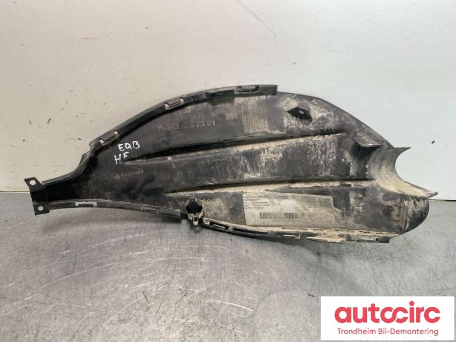 Grill høyre til Mercedes EQB 2022-->>  (A 243 885 73 01|)