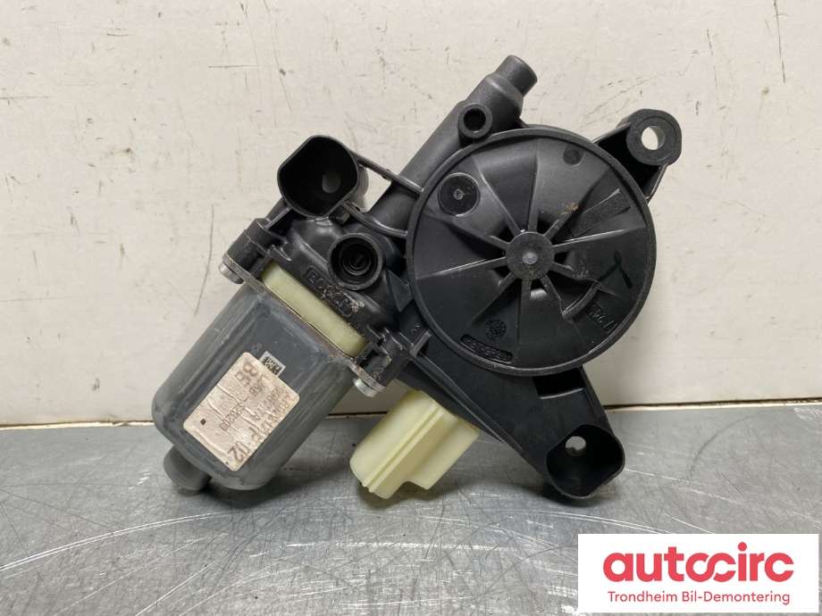Ruteheis, kun motor, høyre foran til Ford Kuga 2019-->> (Type III) (LB6B-S23200-BE|2651309|LV4B-14A365-CA)