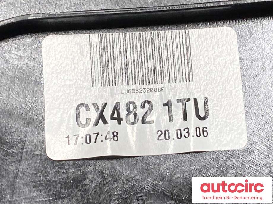 Ruteheis høyre foran til Ford Kuga 2019-->> (Type III) (2539717|LJ6B-R23208-AG|)